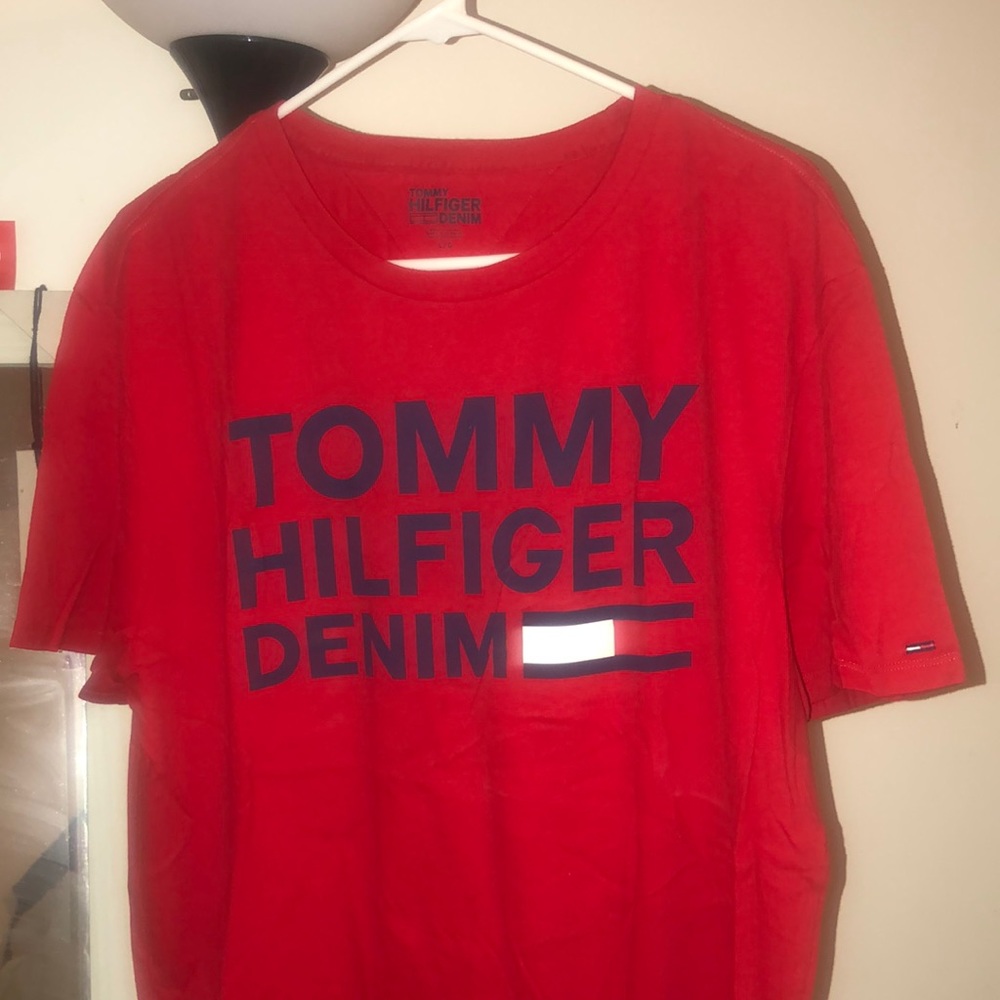 Tommy Hilfiger tee
